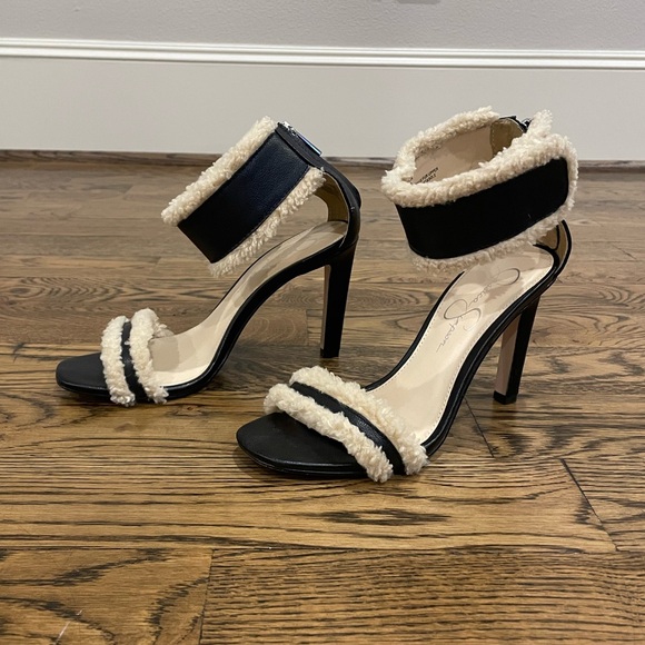 Jessica Simpson Cylia faux shearling cuff sandals - Picture 3 of 10